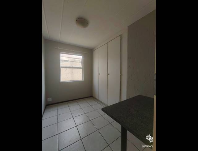 3 BEDROOM TOWNHOUSE FOR SALE IN VANDERBIJLPARK SW 5